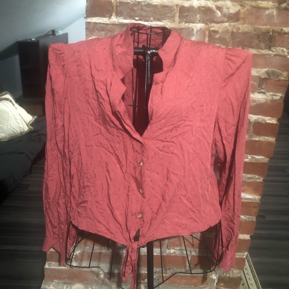 NWT Morgan Taylor Tie Top, maroon color, cropped